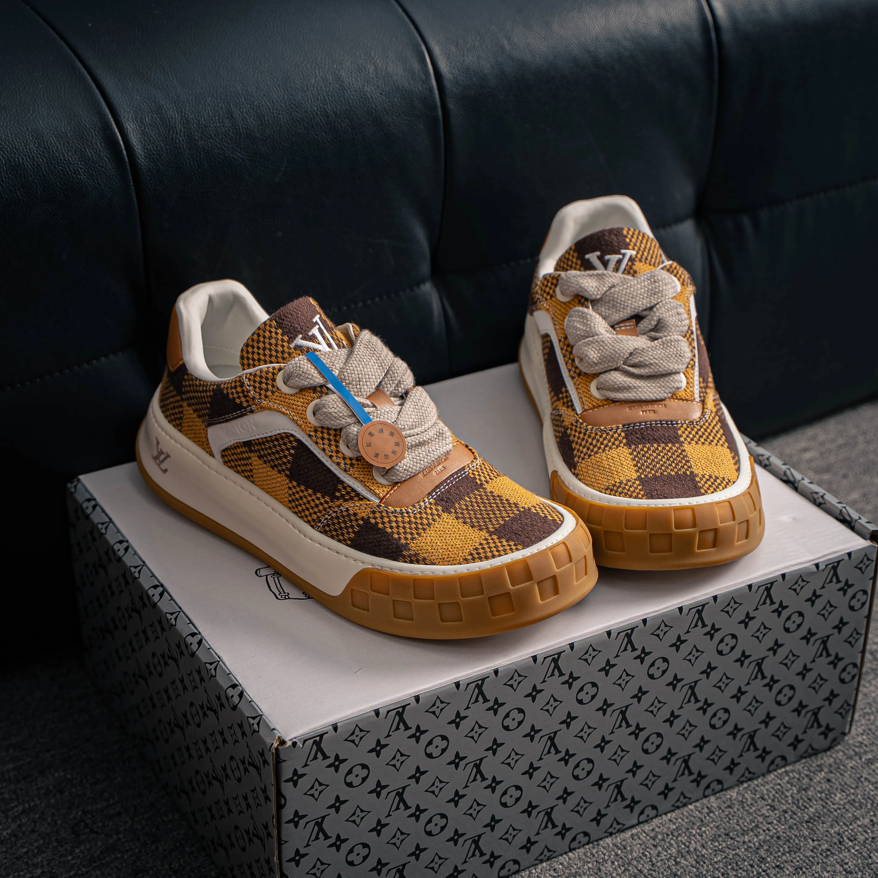 # LV LOUIS VUITTON Tilted Low Sneakers Series Low-Top Retro Versatile Skate Shoes 2026 Skate Shoes Shoes